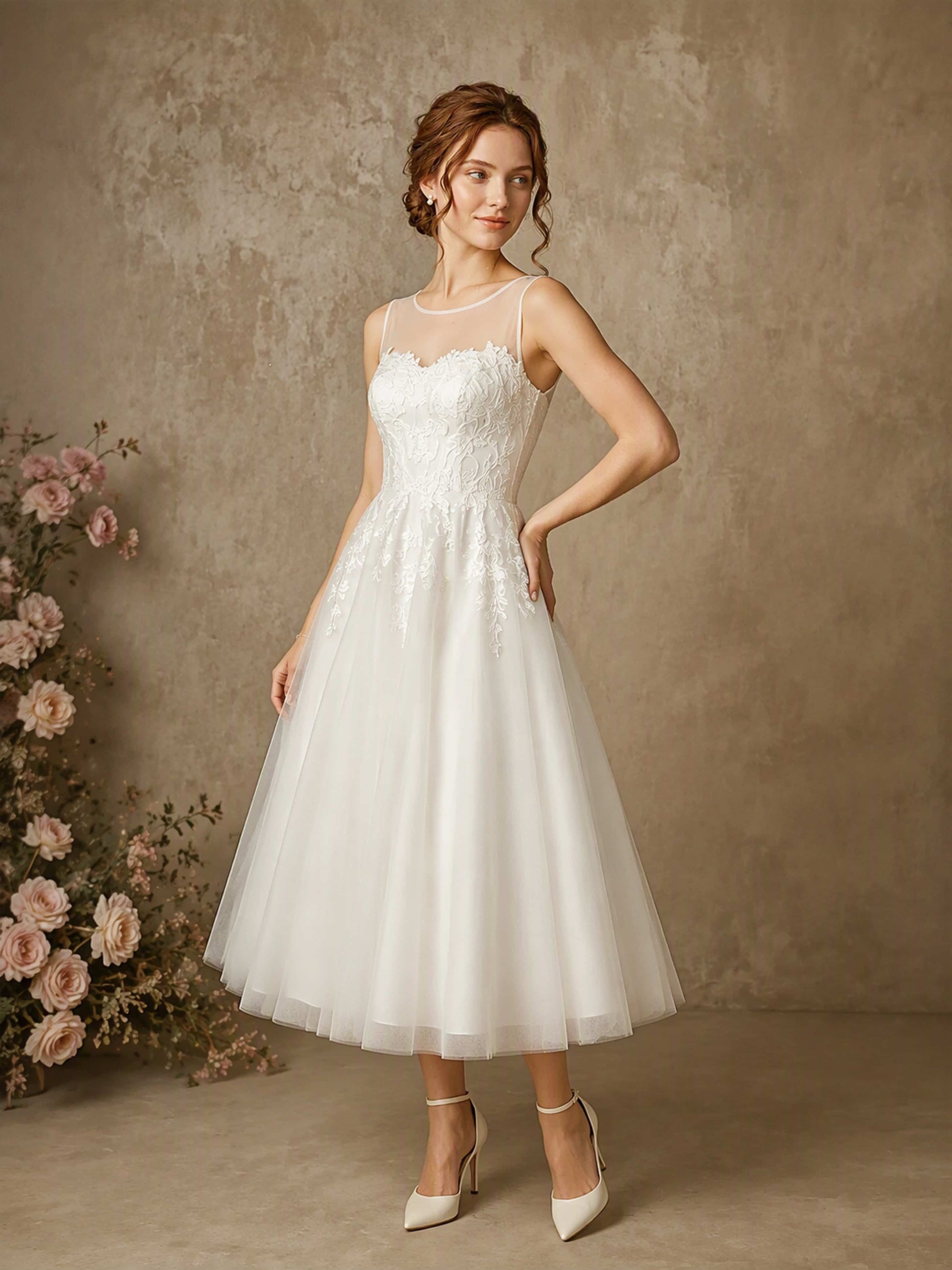 Round Neck Sleeveless Lace Tulle Puffy Wedding Dresses